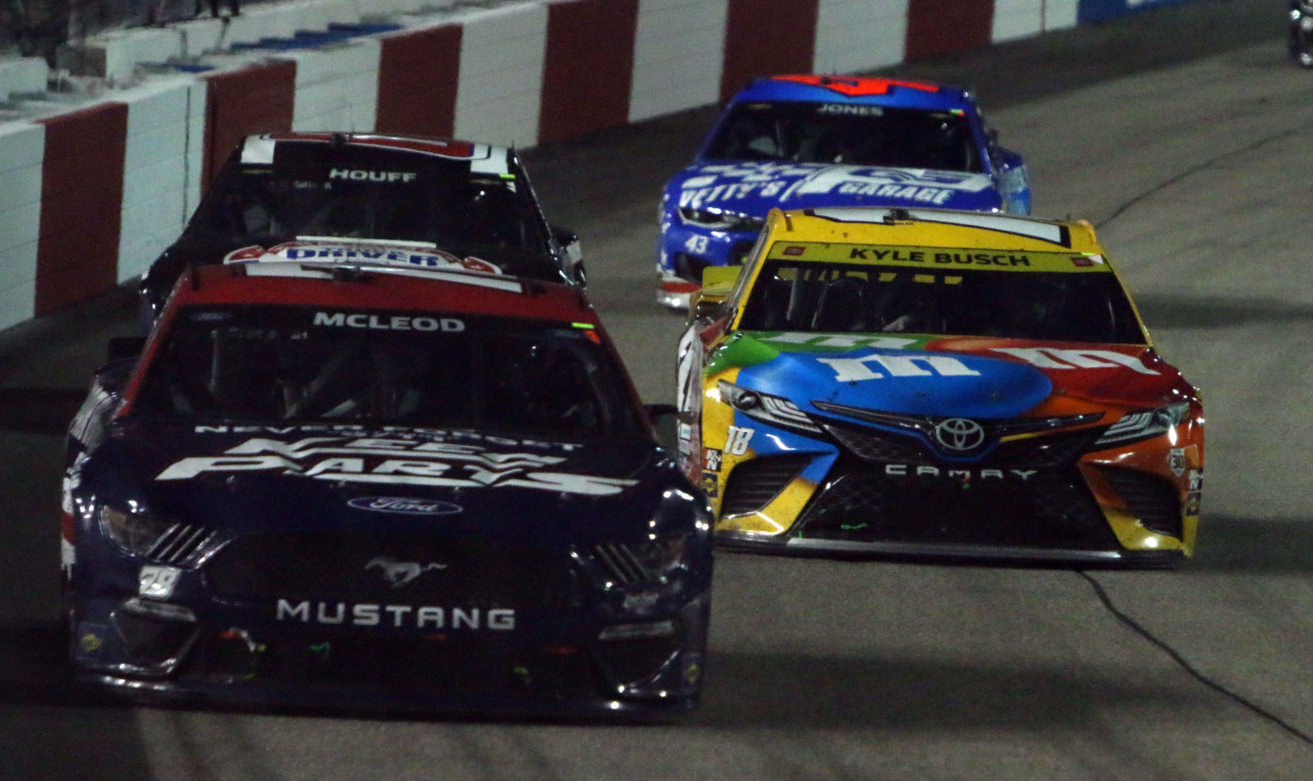 091121_SPO_NASCAR_BK04